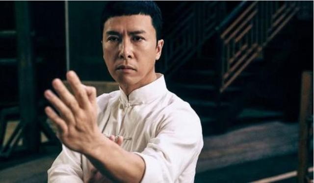 女星被大佬哄去多人运动爆料(甄子丹曾为万绮雯出气打伤流氓)