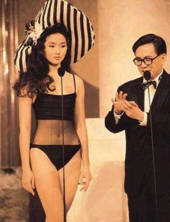 女星被大佬哄去多人运动爆料(甄子丹曾为万绮雯出气打伤流氓)