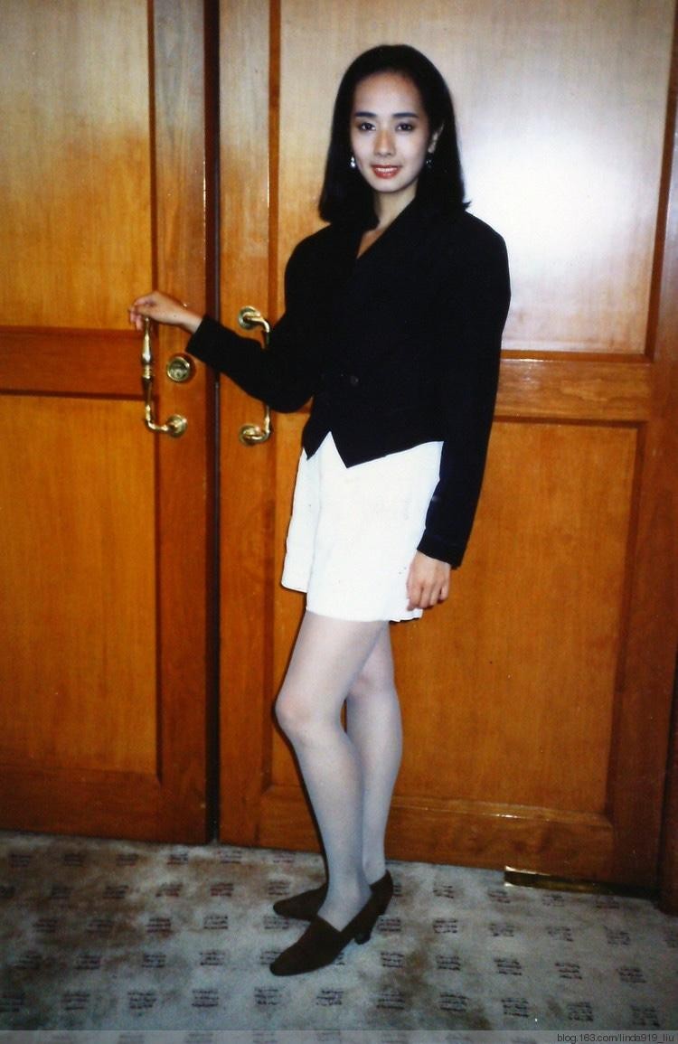 毛舜筠资料简介(张国荣前女友毛舜筠近照)