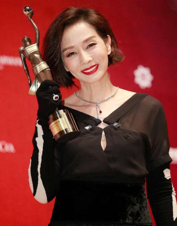 毛舜筠资料简介(张国荣前女友毛舜筠近照)