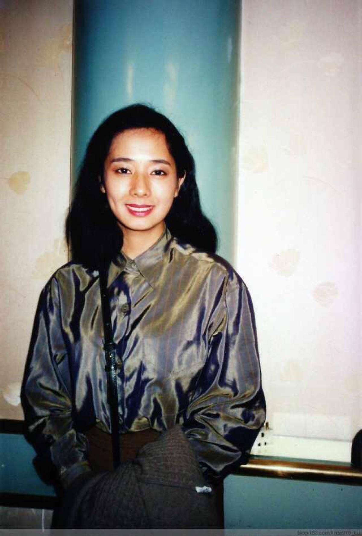 毛舜筠资料简介(张国荣前女友毛舜筠近照)