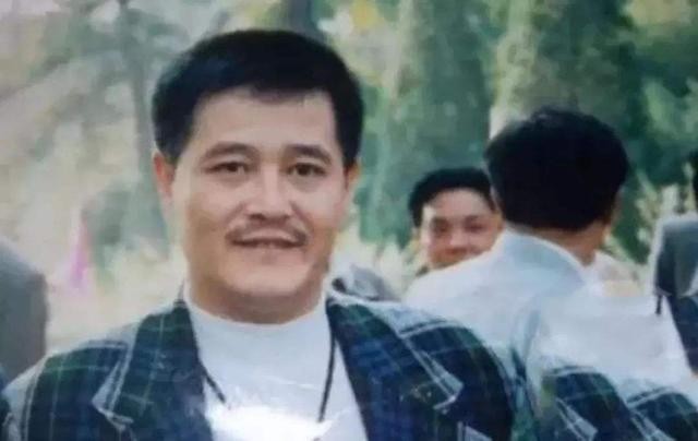 赵本山有几个女儿几个儿子(赵本山的四个孩子介绍)