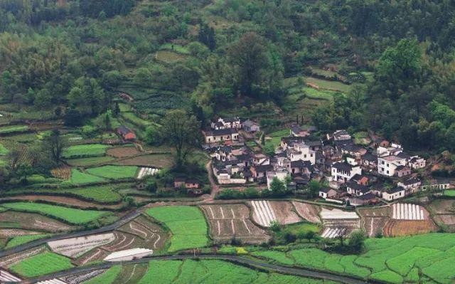 国内最适合隐居的八大村落，尤其是前两个，像是童话镇！