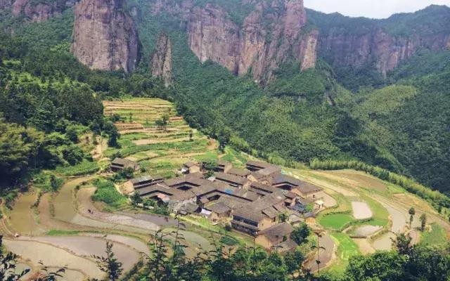 国内最适合隐居的八大村落，尤其是前两个，像是童话镇！