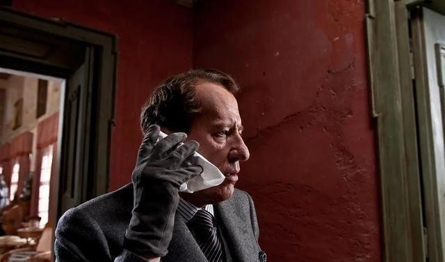 看完《最佳出价》才发现，导演把爱情捧的很高，摔得也很碎！