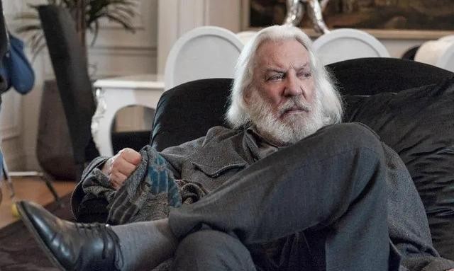 看完《最佳出价》才发现，导演把爱情捧的很高，摔得也很碎！