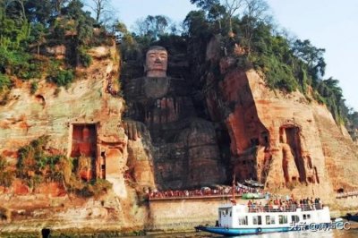 ​四川乐山大佛胸口的秘密,大佛胸前的密室