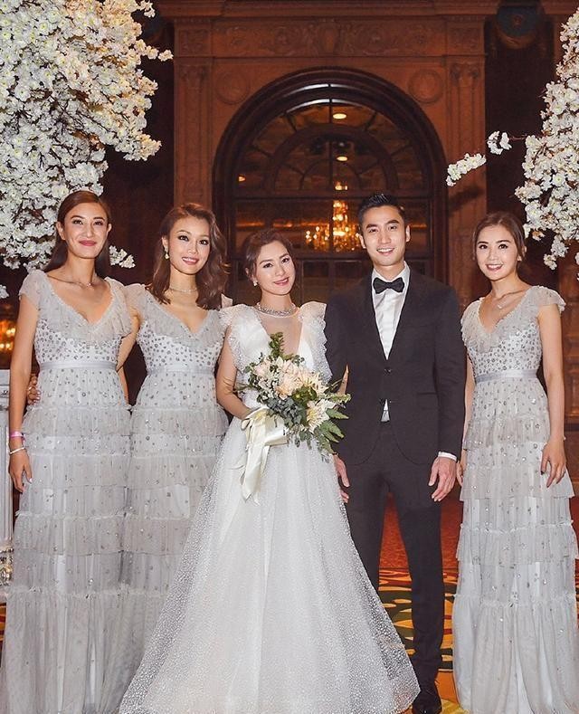 阿娇大婚!这个细节注意到没?简约深V婚纱,伴娘却是钻石裙