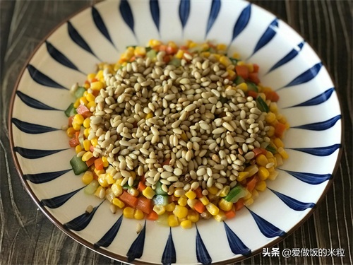 松仁玉米的家常做法(分享松仁玉米的正宗做法)