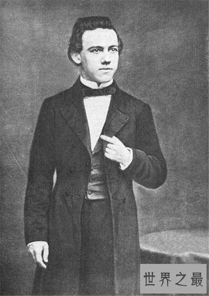 历史最强的十位国际象棋选手,加里·卡斯帕罗夫15岁成为国际大师