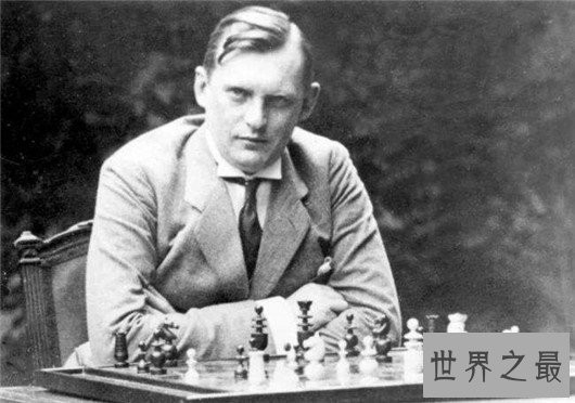 历史最强的十位国际象棋选手,加里·卡斯帕罗夫15岁成为国际大师