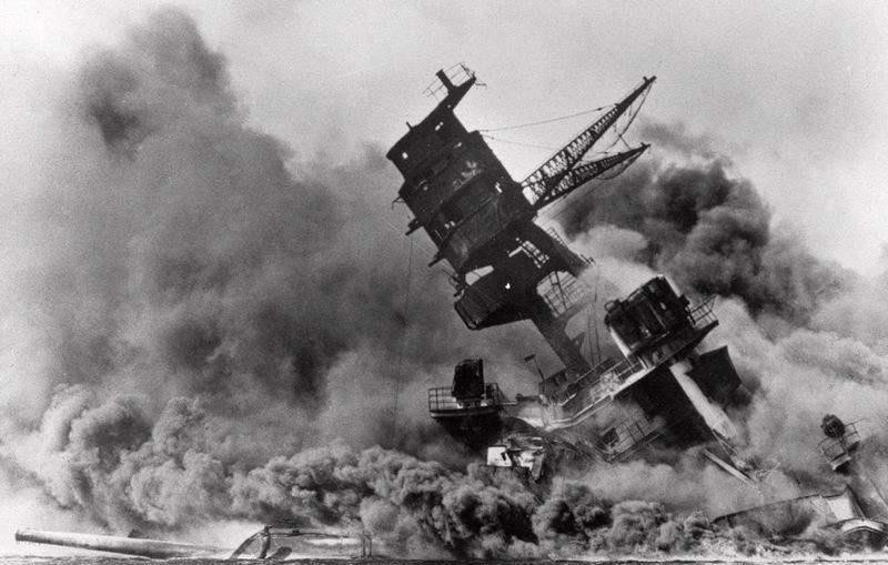 它是珍珠港事件受损最重的战列舰,整场袭击中一半阵亡者来自该舰