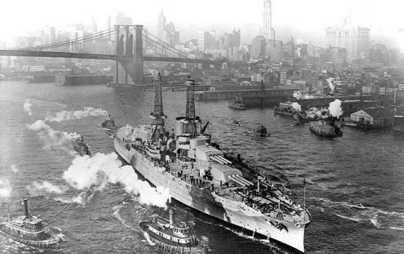 它是珍珠港事件受损最重的战列舰,整场袭击中一半阵亡者来自该舰