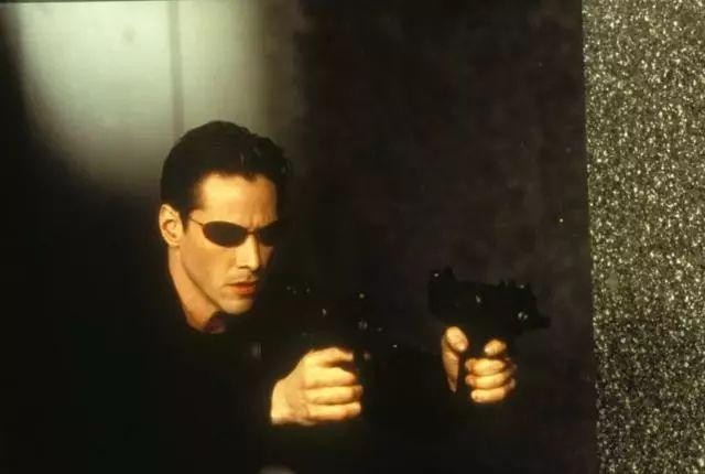 好莱坞最丧男星：拥有几辈子花不完的财富，却只愿活成流浪汉