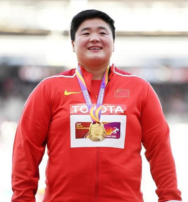 巩立姣夺冠完整版回放(32岁巩立姣奥运终夺冠)(2)