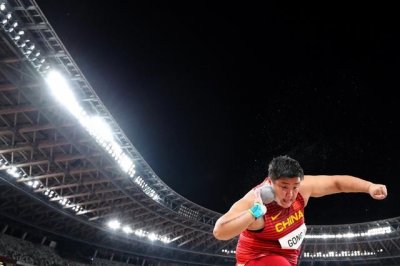 巩立姣夺冠完整版回放(32岁巩立姣奥运终夺冠)