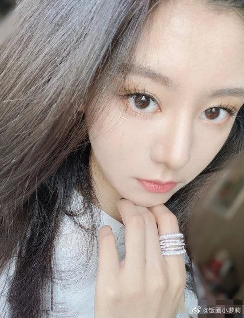 龚俊女朋友是谁(龚俊隐藏四年的恋情曝光了)