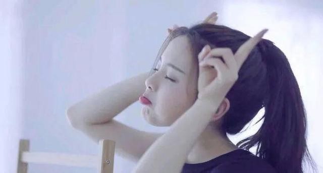 火箭少女101解散,杨超越发言痛哭后改认证为演员歌手,颜值绝了