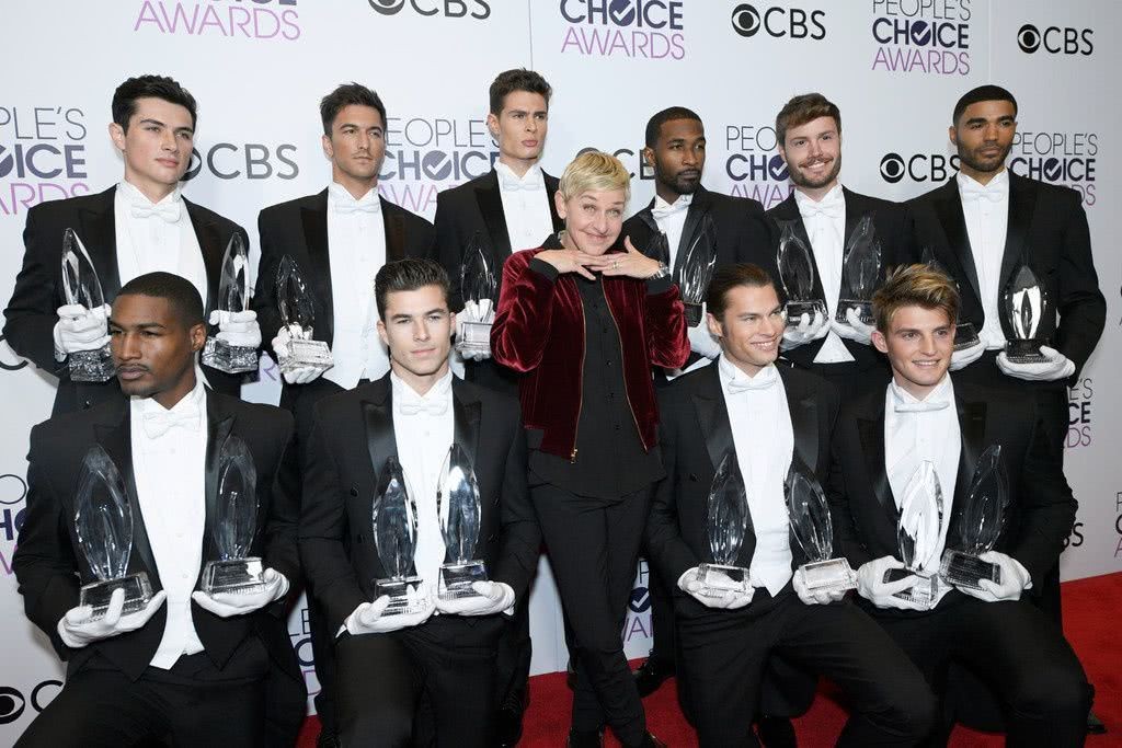 艾伦·德詹尼丝个人资料写真作品