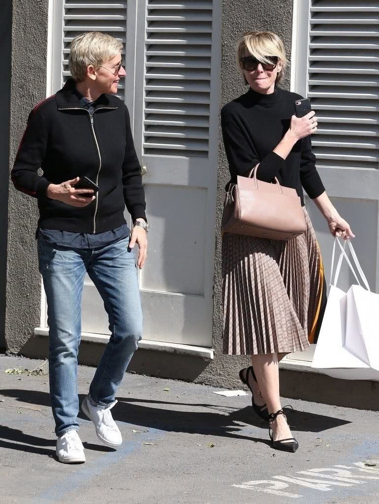 艾伦·德詹尼丝个人资料写真作品