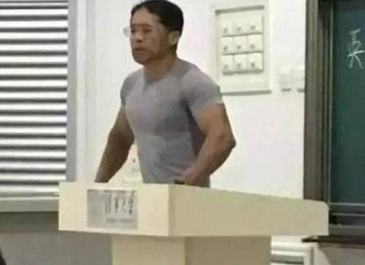 娱乐圈出身书香的明星,杨幂大伯清华教书,李宇春爷爷是川大教授