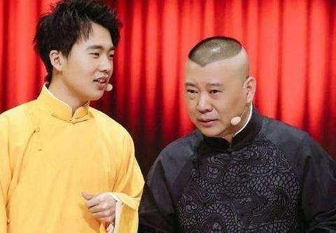 郭麒麟生母胡中惠首次曝光,两人有说有笑,母子关系非常亲密