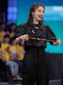 吴昕前男友事件经过,吴昕前男友报复曝光亲密照