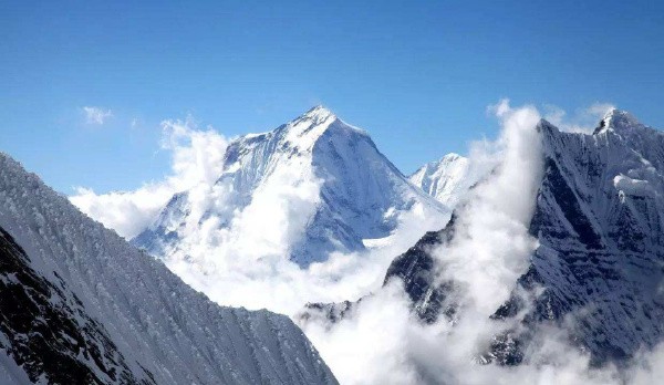 世界十大高山排行榜 海拔最高的山峰高度排行榜前十