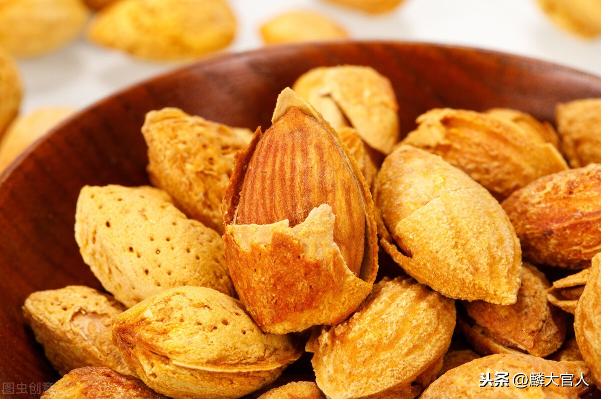 巴旦木是杏仁吗(巴旦木和杏仁的区别介绍)