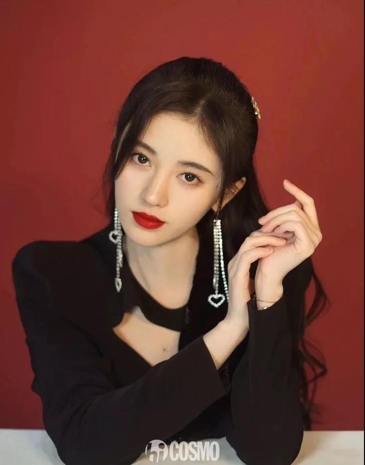 明星耳朵上戴的是什么东西(明星耳朵上戴的耳机是干什么用的) 明星 耳朵 第7张 明星耳朵上戴的是什么东西(明星耳朵上戴的耳机是干什么用的) 明星 耳朵 第7张