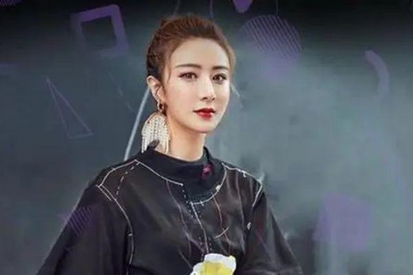 薇娅偷逃税被追缴并处罚款13亿事件 一年收入多少个亿