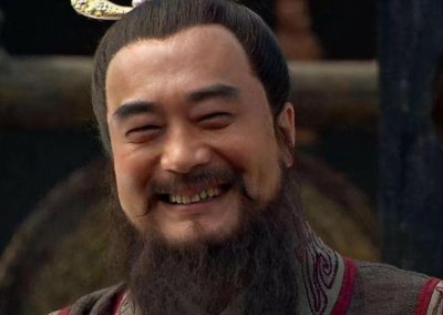 高富帅卢俊义的老婆贾氏,为何会看上穷管家李固?她图什么?