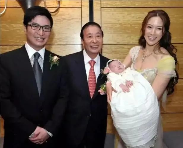 低调不讨人嫌的徐子淇被赞聪慧,经济繁华凭富贵成焦点