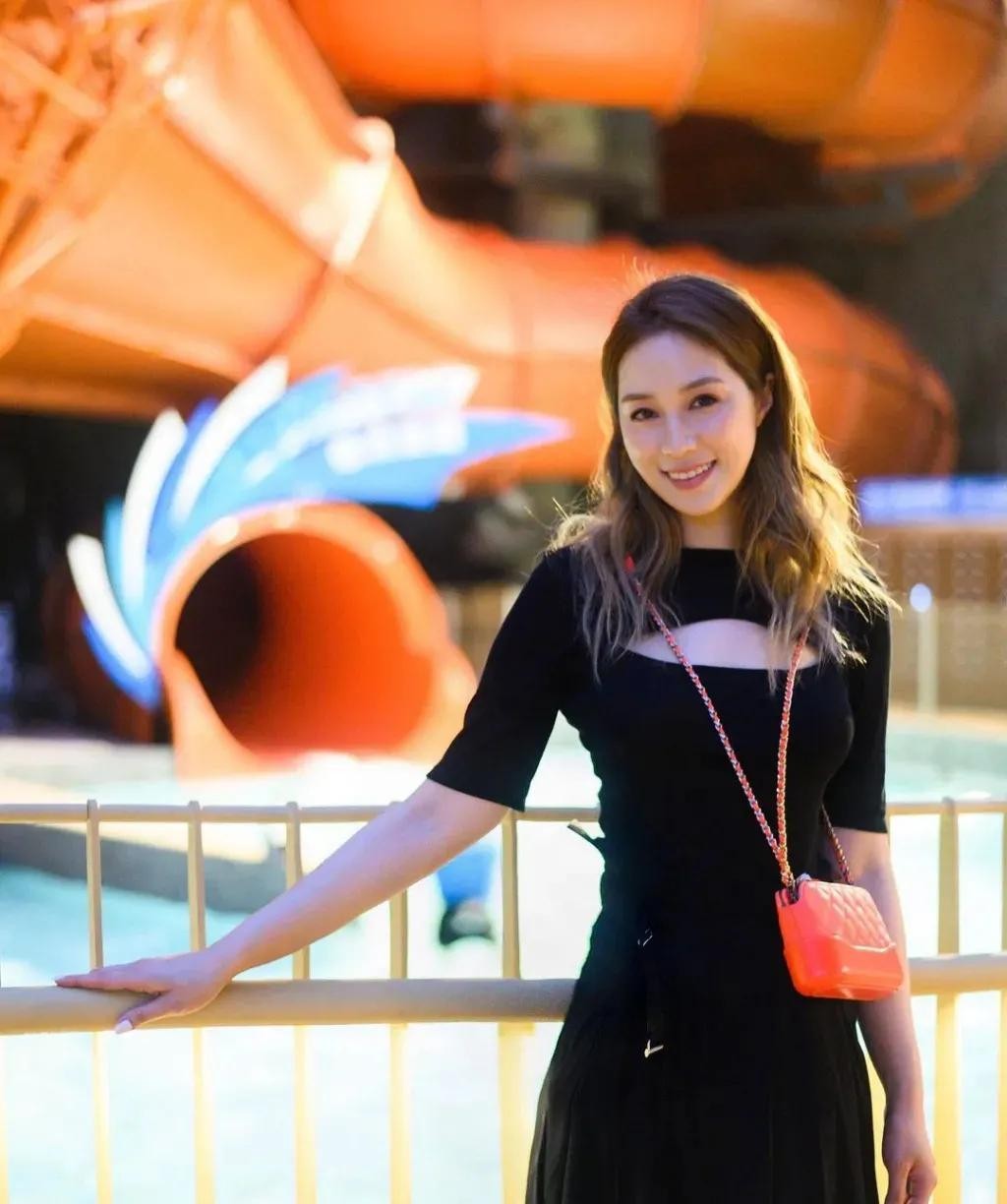 低调不讨人嫌的徐子淇被赞聪慧,经济繁华凭富贵成焦点