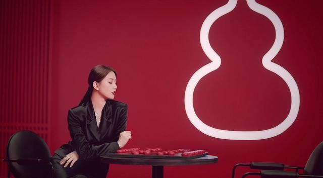 刘诗诗一袭白色礼服美的不可方物(刘诗诗太霸气古典气质绝杀)(7)