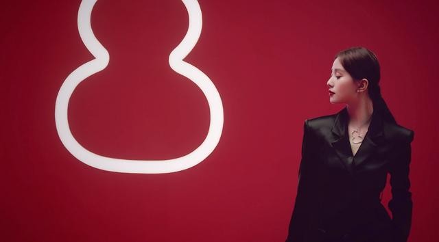 刘诗诗一袭白色礼服美的不可方物(刘诗诗太霸气古典气质绝杀)(8)