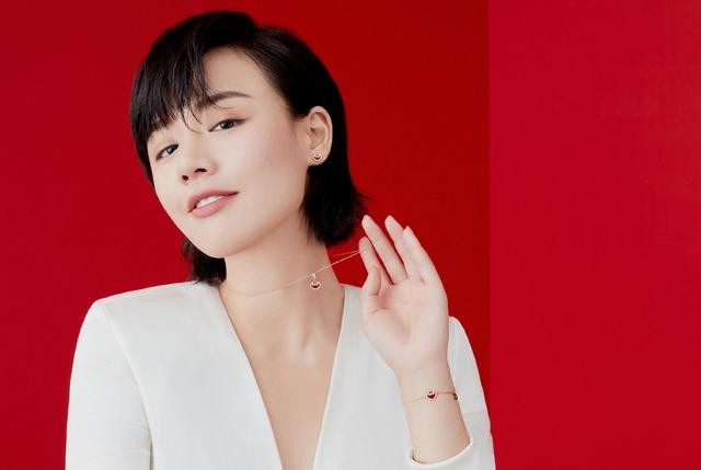 刘诗诗一袭白色礼服美的不可方物(刘诗诗太霸气古典气质绝杀)(4)