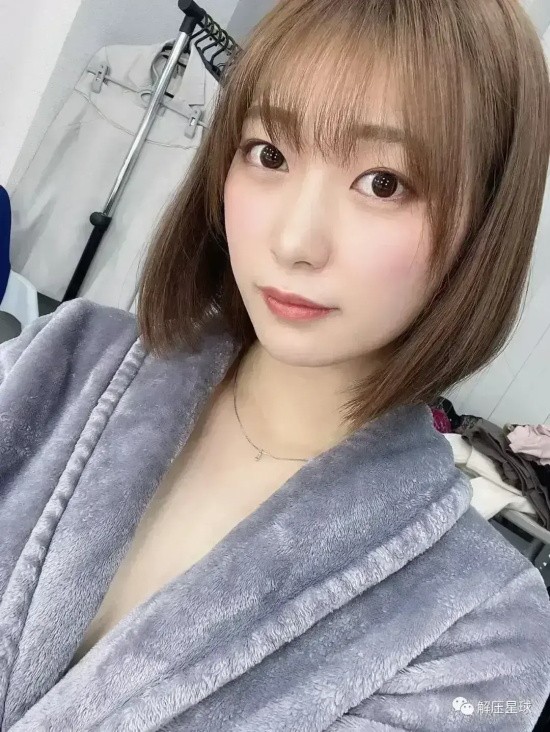 3年舞蹈经验的美谷朱里ins高清美图,2025Flash奖获得者!