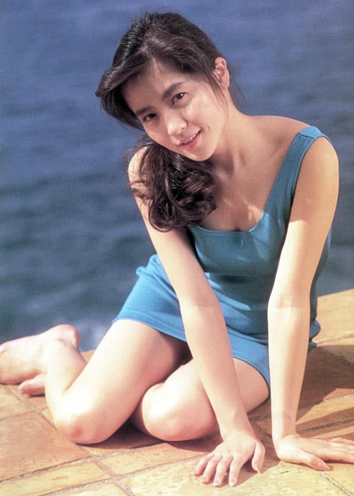 三浦理惠子个人资料写真作品