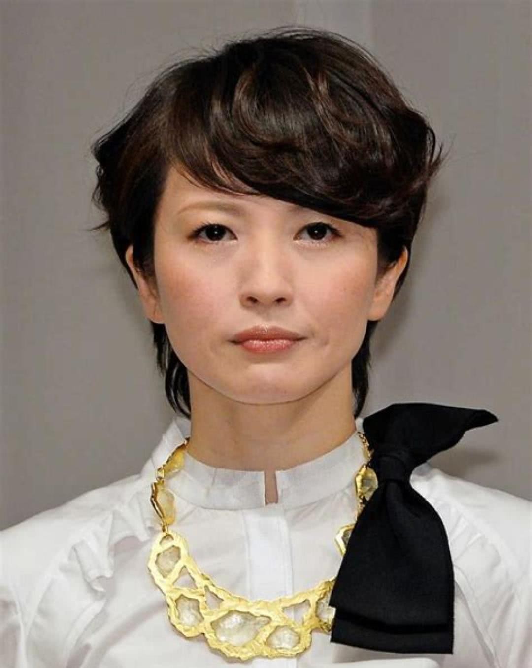 三浦理惠子个人资料写真作品