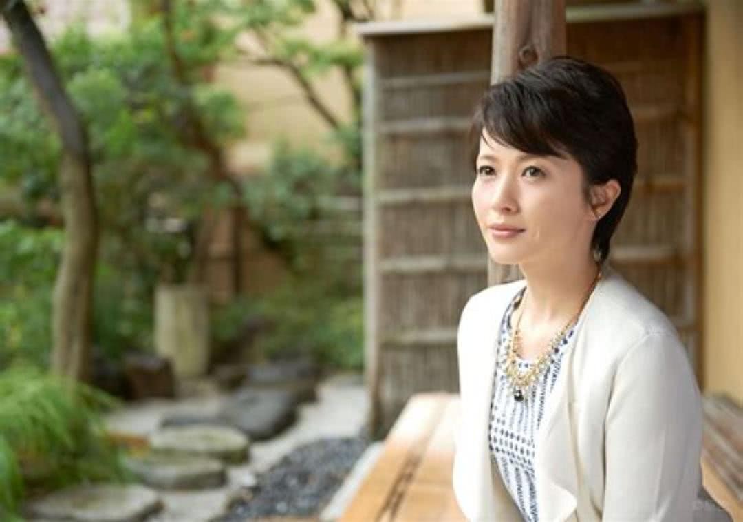 三浦理惠子个人资料写真作品