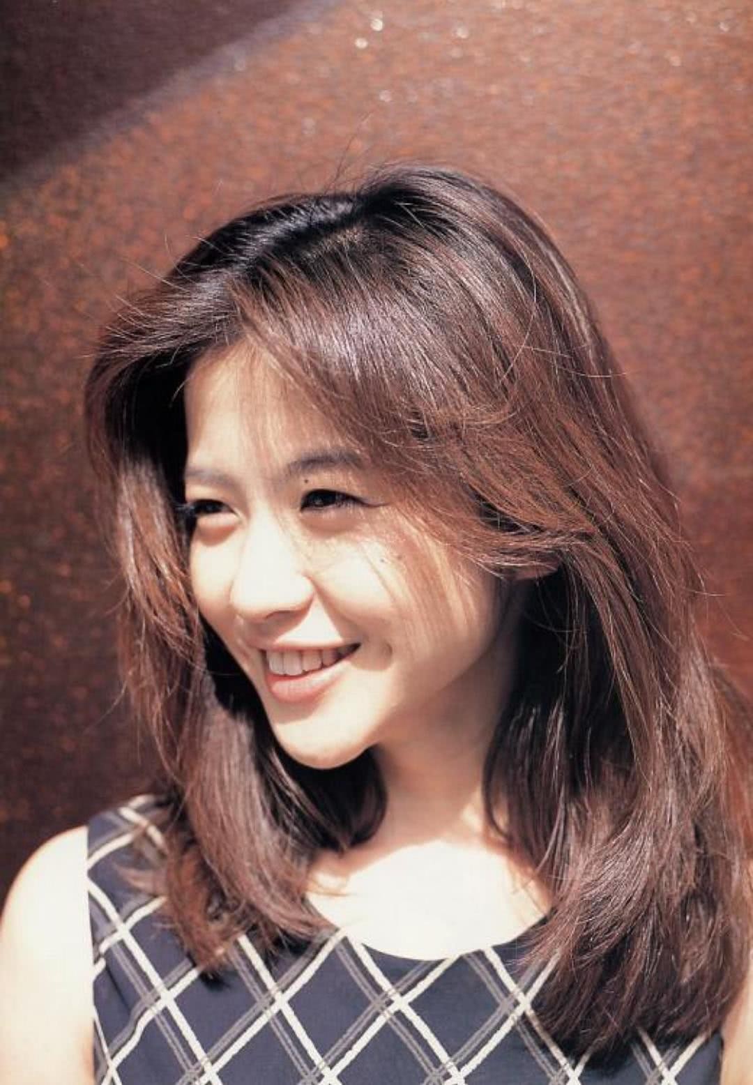 三浦理惠子个人资料写真作品