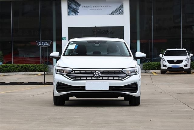 卡罗拉和速腾测评对比(开了三年卡罗拉)(1)