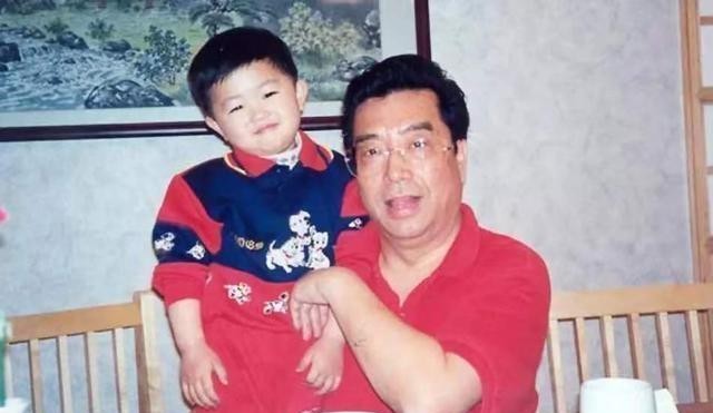 李天一图片(李天一入狱10年后刑期将满)