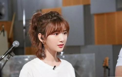 毛晓彤两任前男友除了陈翔还有谁?毛晓彤承认新恋情孙坚是真的吗