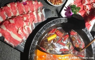 ​肥牛是牛的哪个部位，纯瘦肉和纯肥肉分层处理后的肉片形态