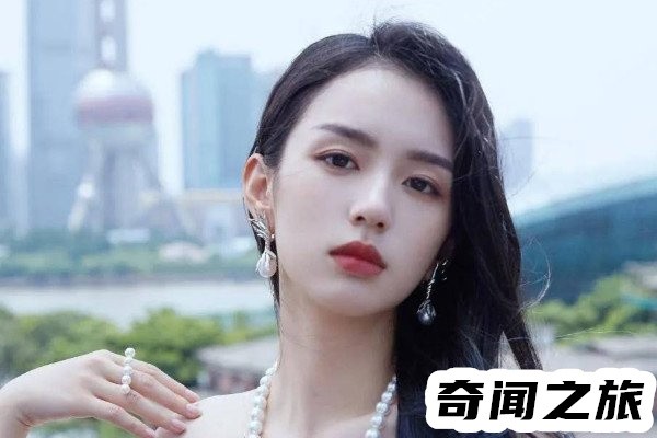 重庆最漂亮的女孩恐怖视频(为了吸引别人点进去然后吓唬人)(4)_