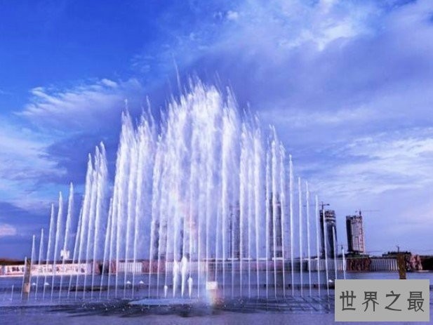 亚洲喷水最高的喷泉，喷水高度达184米