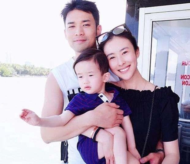 杨坤和丁丁什么关系(杨坤师生恋曾传遍全网)