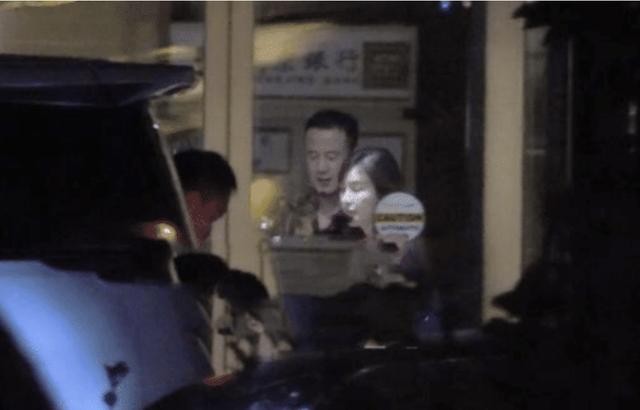 杨坤和丁丁什么关系(杨坤师生恋曾传遍全网)